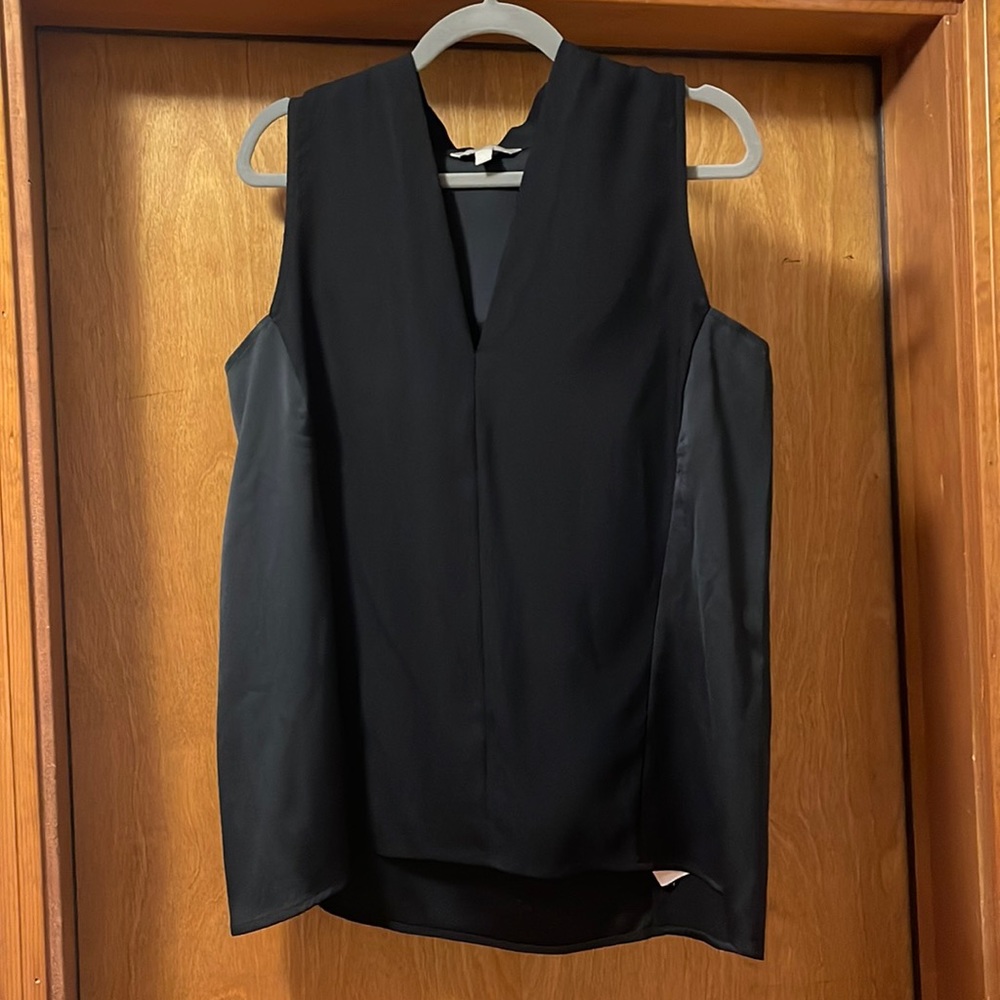 👚Banana Republic Black Blouse/Shell